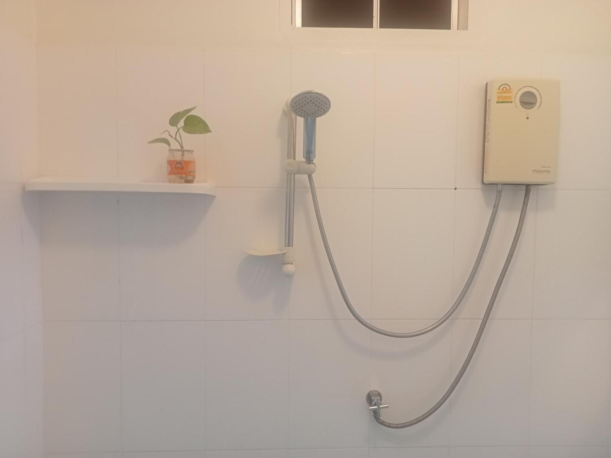 Happy Home Guest House Ban Phe Esterno foto